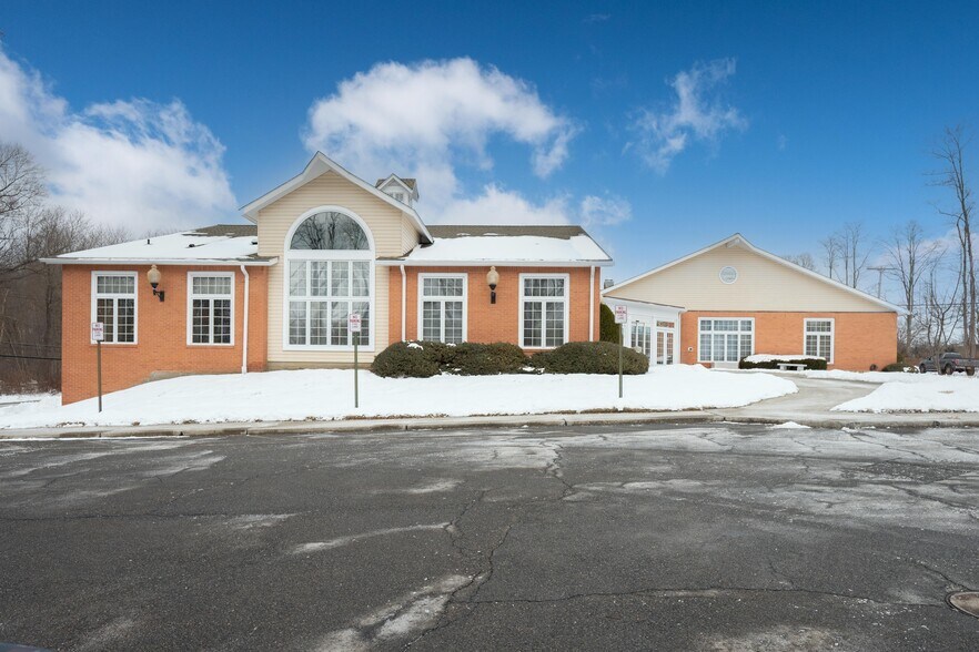 More Photos Of 48 Route 6, Yorktown Heights Medical For Lease