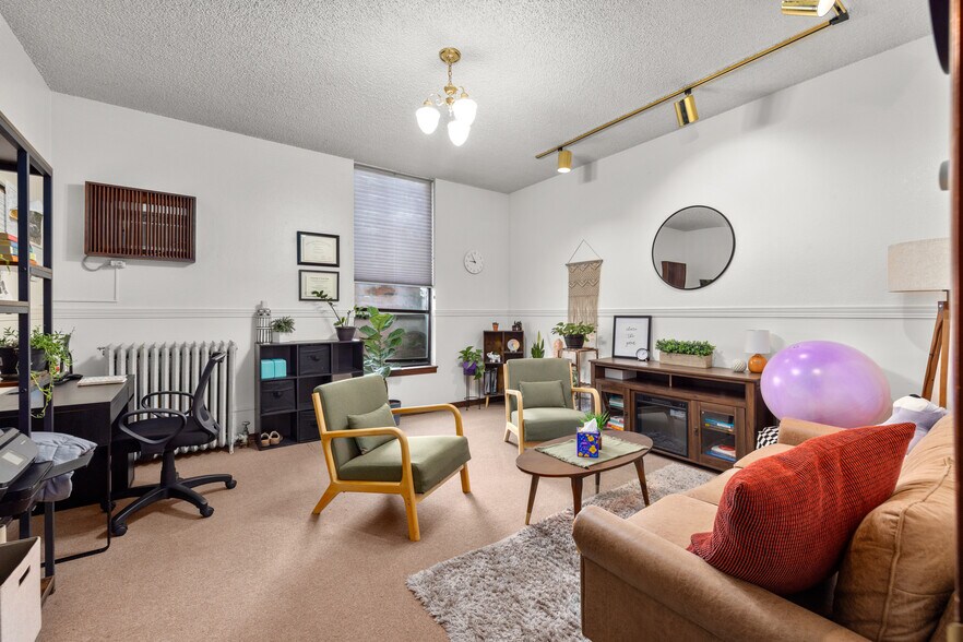 More Photos Of 17 2nd St E, Kalispell Storefront Retail Office For Sale