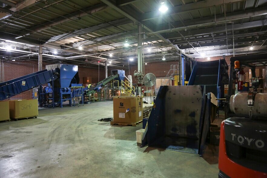 More Photos Of 4730 Ninety Six Hwy, Ninety Six Distribution For Sale