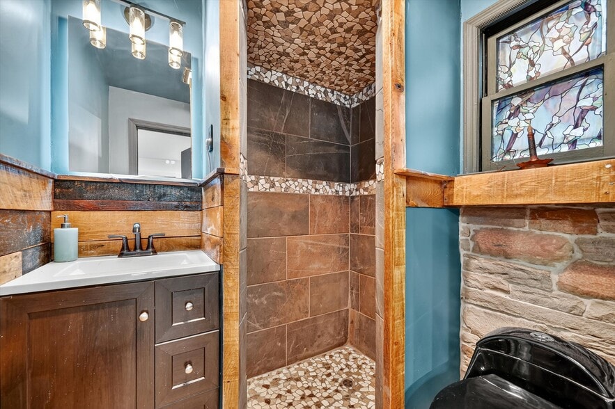 More Photos Of 13 Main St, Ogdensburg Auto Repair For Sale