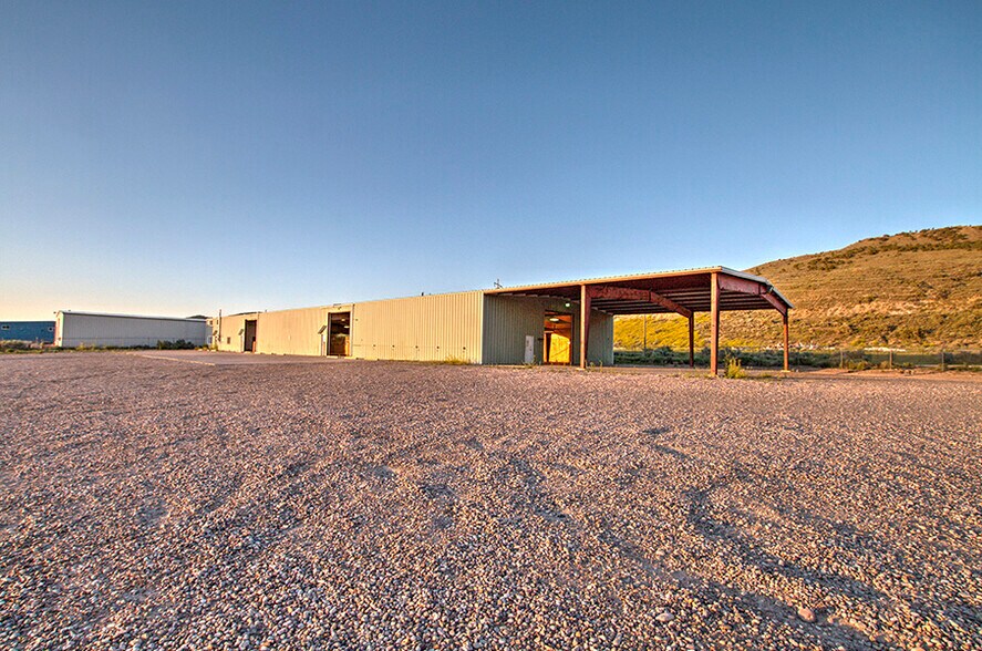 More Photos Of 225 West St, Evanston Light Manufacturing For Sale