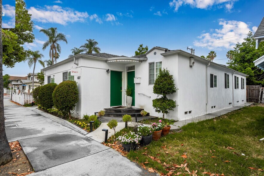 Primary Photo Of 607 N Anaheim Blvd, Anaheim Office For Sale