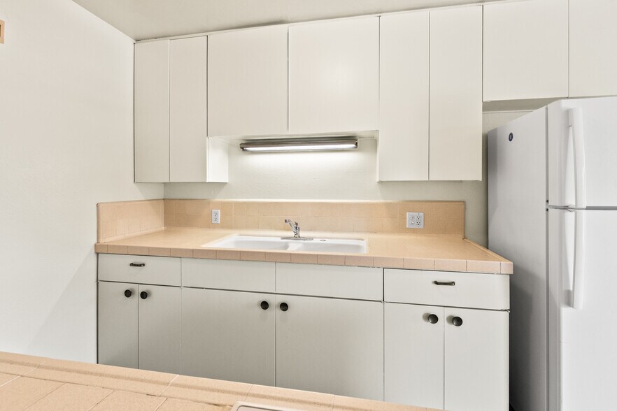 More Photos Of 1350 Manzanita Ave, Chico Apartments For Sale