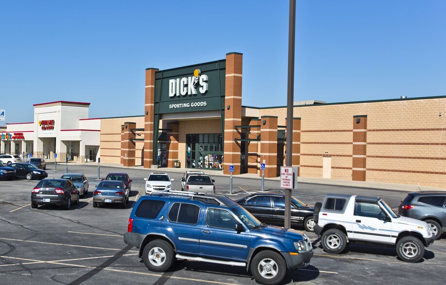 More Photos Of 309 E Coliseum Blvd, Fort Wayne Unknown For Lease