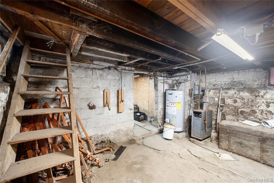 More Photos Of 7503 88th St, Glendale Storefront Retail Residential For Sale