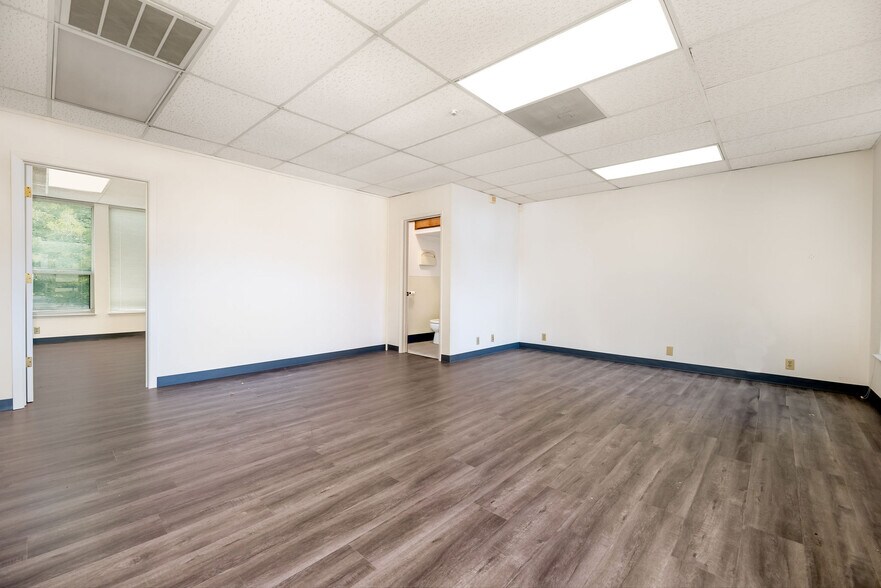 More Photos Of 741-749 Maltman Dr, Grass Valley Office For Sale