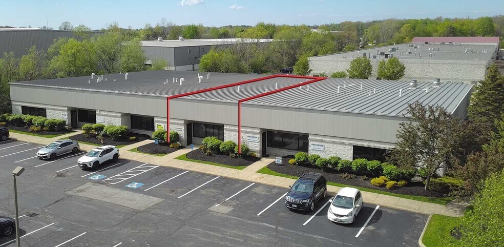 Primary Photo Of 2557-2571 Center Rd, Hinckley Warehouse For Lease