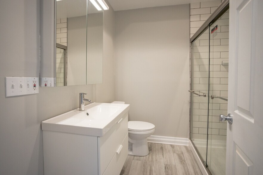 More Photos Of 8126 E Vernor Hwy, Detroit Apartments For Sale