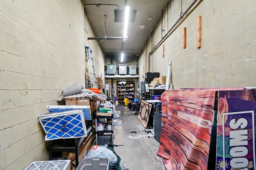 More Photos Of 50 Eswin St, Cincinnati Freestanding For Sale