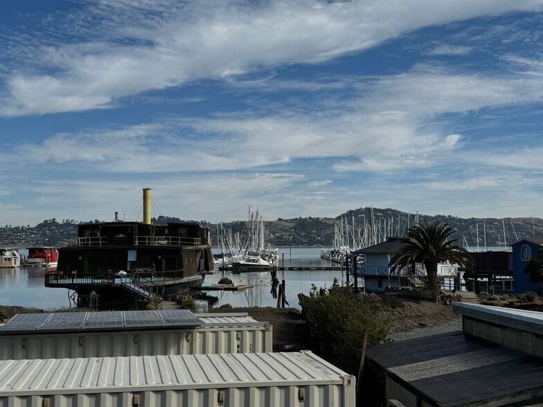 More Photos Of 40 Varda Landing Rd, Sausalito Apartments For Sale