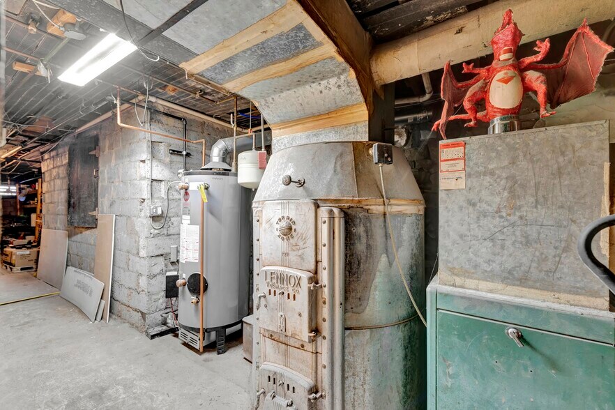 More Photos Of 121 W Main St, Trinidad General Retail For Sale