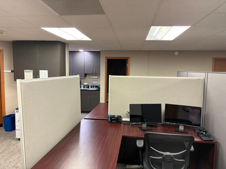 More Photos Of 428 W Shoshone St, Pasco Office For Sale