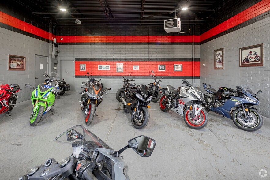 More Photos Of 5900 S College Ave, Fort Collins Freestanding For Sale