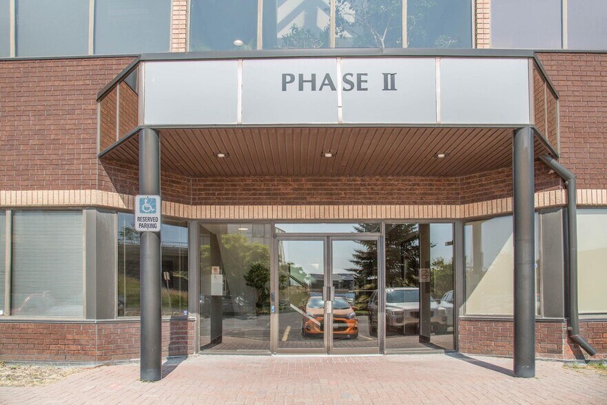 More Photos Of 6 Antares Dr, Ottawa Office For Lease