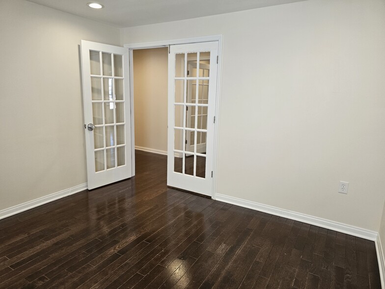 More Photos Of 27 S Royal Ave, Front Royal Medical For Lease