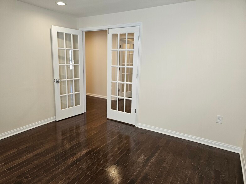 More Photos Of 27 S Royal Ave, Front Royal Medical For Lease