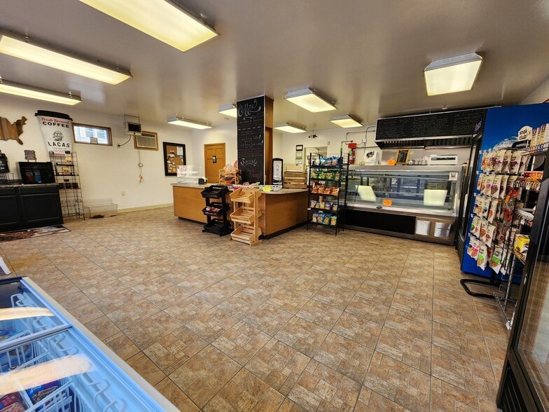 More Photos Of 15 US Highway 206 S, Sandyston Flex For Sale