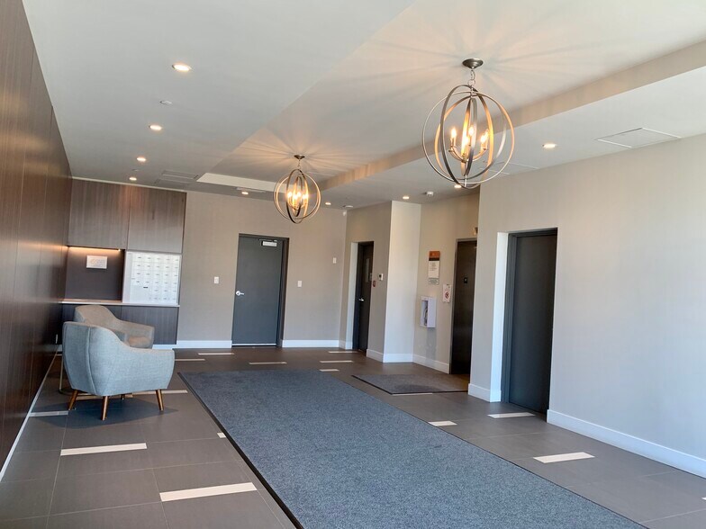 More Photos Of 3030 Pandosy St, Kelowna General Retail For Lease