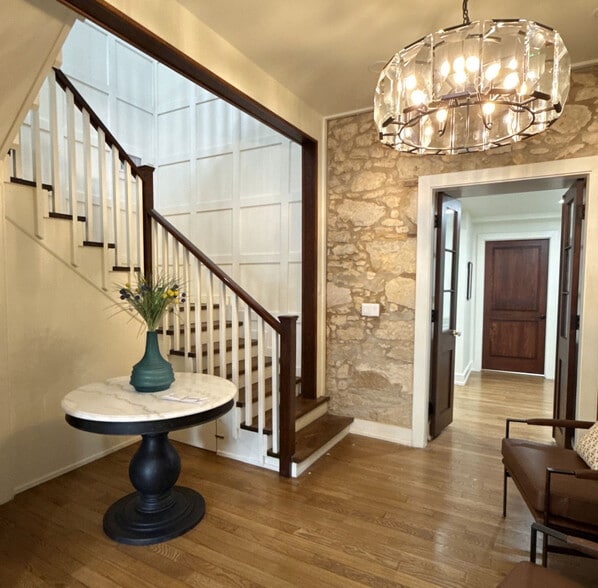 More Photos Of 322 Martinez St, San Antonio Office For Lease