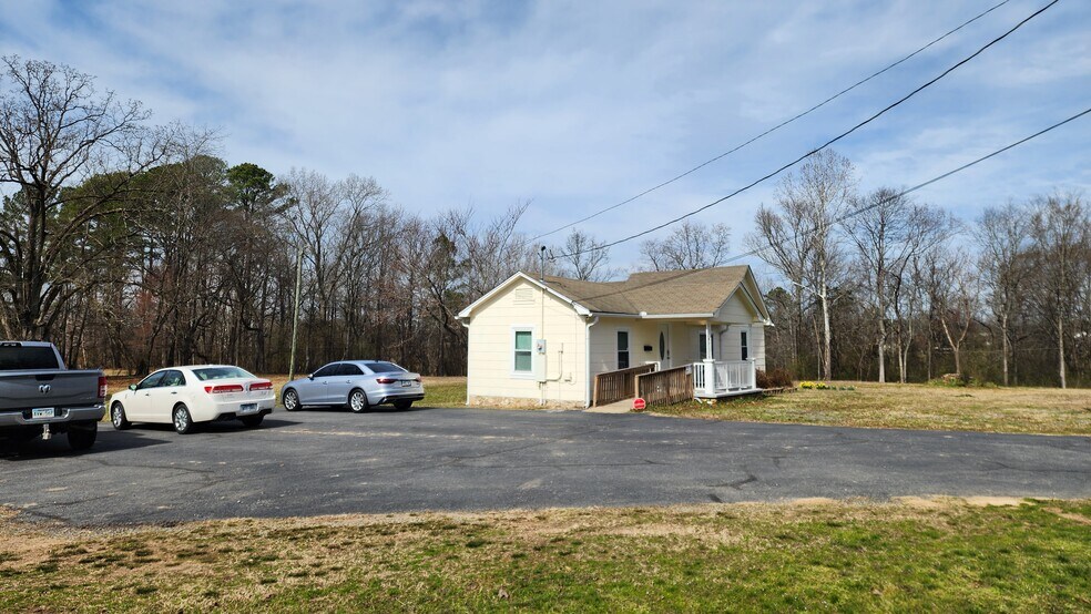 More Photos Of 5013 Springhill Rd, Benton Freestanding For Sale