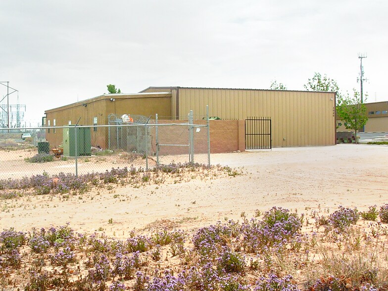 More Photos Of 3040 Todos Santos St NW, Albuquerque Warehouse For Lease