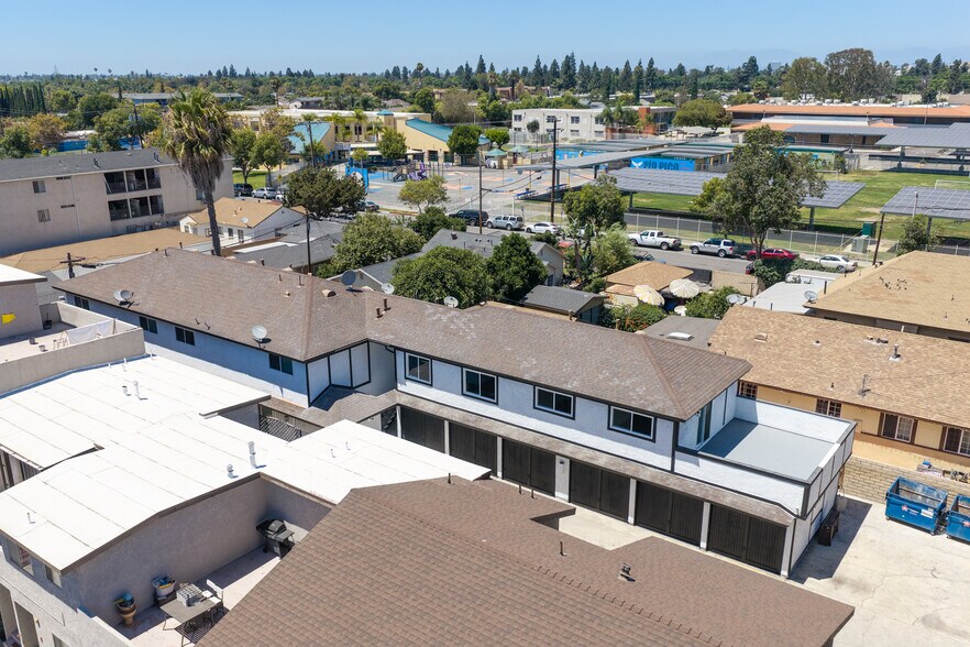 More Photos Of 810 S Flower St, Santa Ana Apartments For Sale
