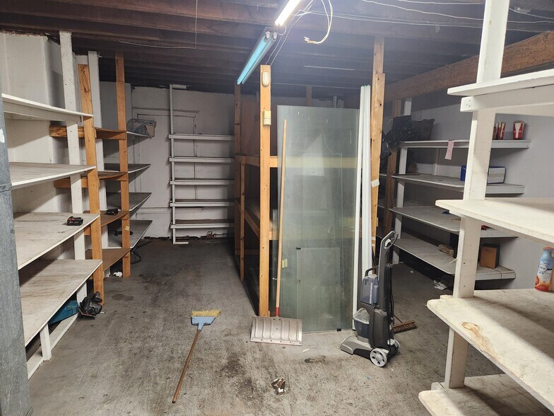 More Photos Of 3149 Kensington Ave, Philadelphia Storefront For Sale