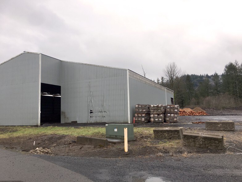 More Photos Of 2180-2200 Apple Loop, Lyons Warehouse For Lease