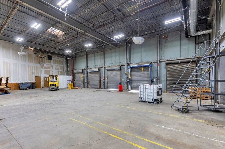More Photos Of 1001 Ed Rutherford Dr, Greenville Manufacturing For Lease
