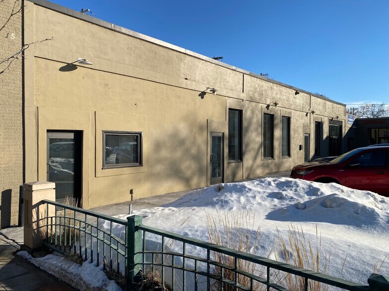 More Photos Of 515 W Lake St, Minneapolis Storefront Retail Office For Lease