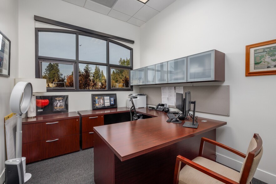 More Photos Of 105-175 Foss Creek Cir, Healdsburg Medical For Lease