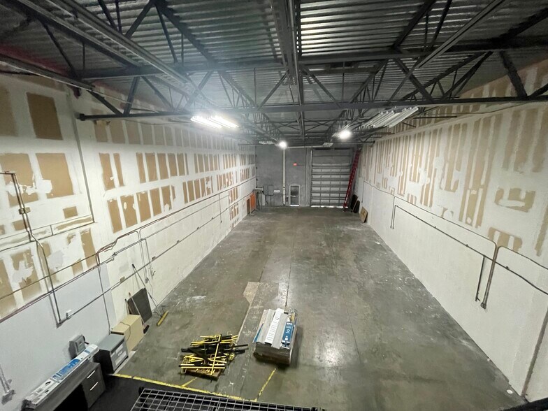 More Photos Of 3700-3718 SW 30th Ave, Fort Lauderdale Warehouse For Sale