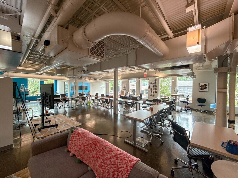 More Photos Of 5401-5407 Walnut St, Pittsburgh Office For Lease