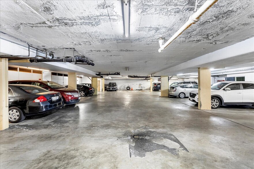 More Photos Of 561 Oakland Ave, Oakland Apartments For Sale