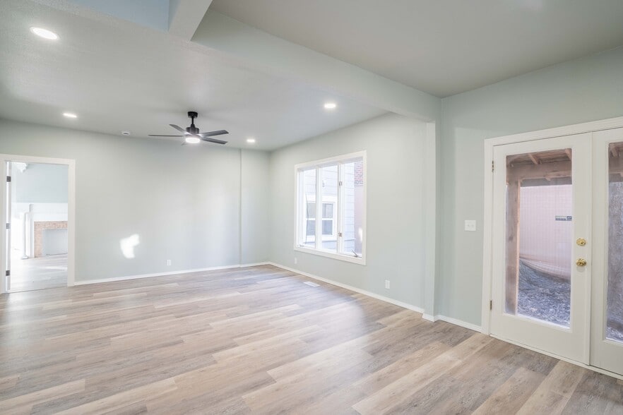 More Photos Of 1703 S Quaker Ave, Tulsa Apartments For Sale