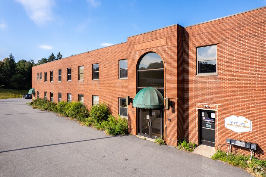 More Photos Of 600 S Poplar St, Hazleton Service For Sale