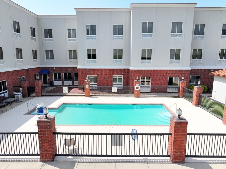 More Photos Of 157 Soldier Colony Rd, Canton Hotel For Sale
