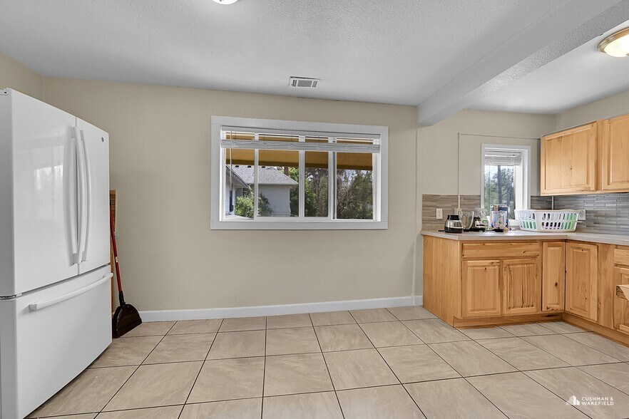 More Photos Of 1605 11th Ave, Greeley Apartments For Sale