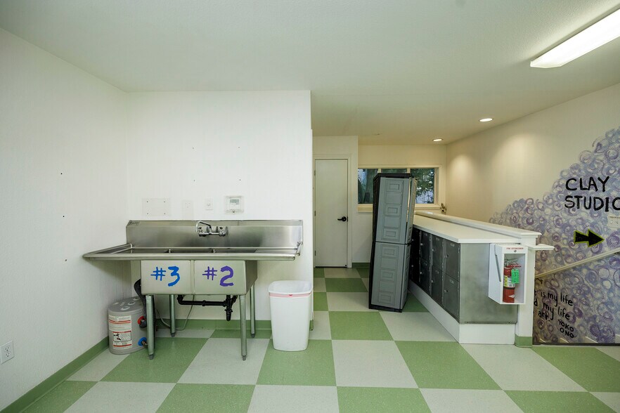 More Photos Of 918 10th St, Modesto Storefront Retail Office For Sale