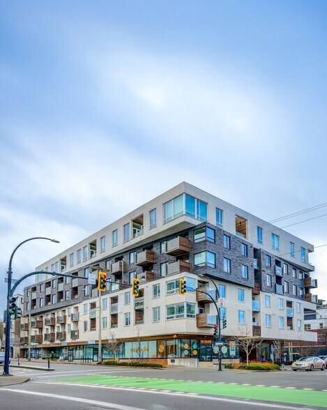 More Photos Of 1101-1109 Fort St, Victoria Apartments For Lease