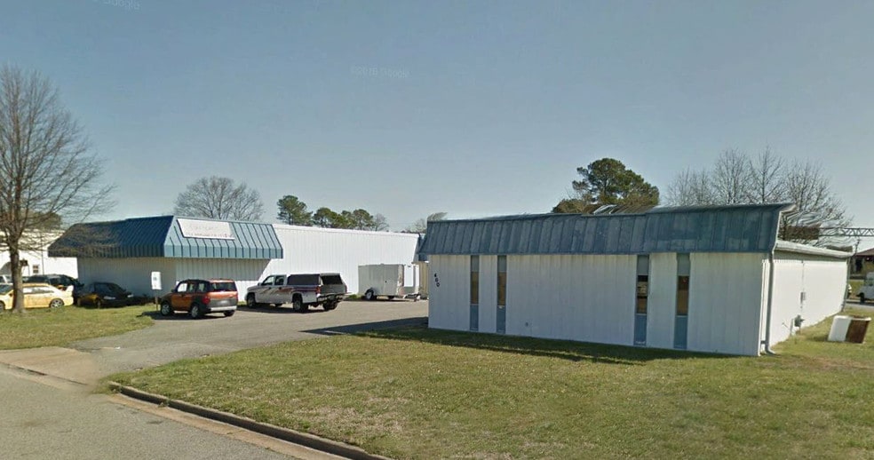 More Photos Of 400 Copeland Dr, Hampton Showroom For Lease