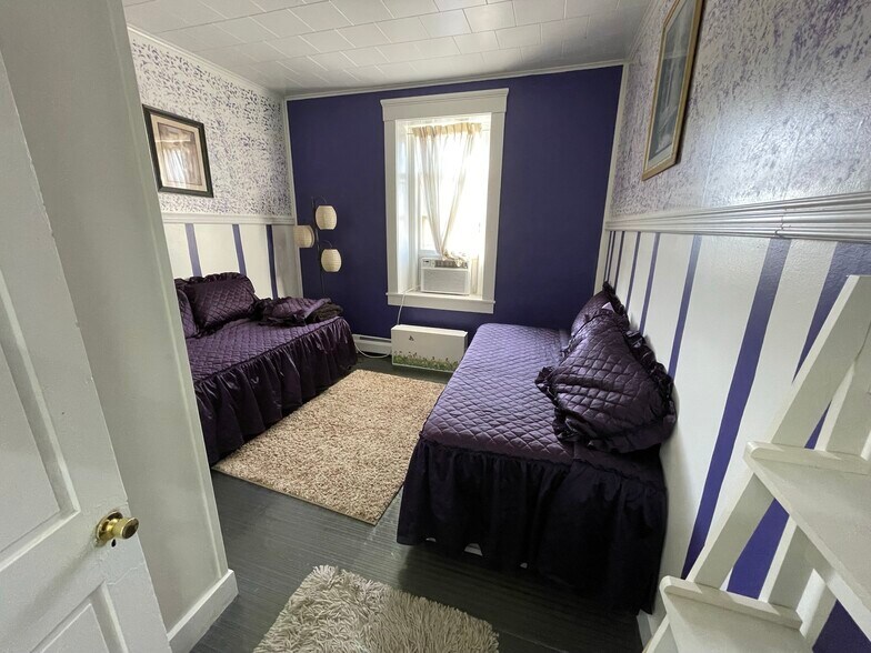 More Photos Of 302-304 S River Park Dr, Guttenberg Apartments For Sale