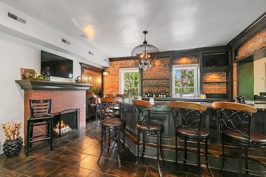 More Photos Of 124 S 2nd St, Geneva General Retail For Sale