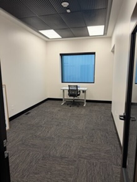 More Photos Of 1630 W 2225 S, Woods Cross Airplane Hangar For Lease