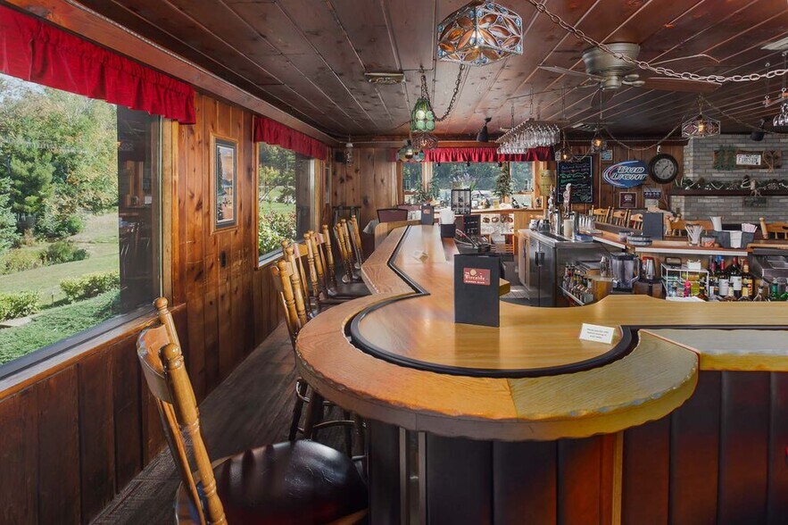 More Photos Of 6012 County K, Rhinelander Restaurant For Sale