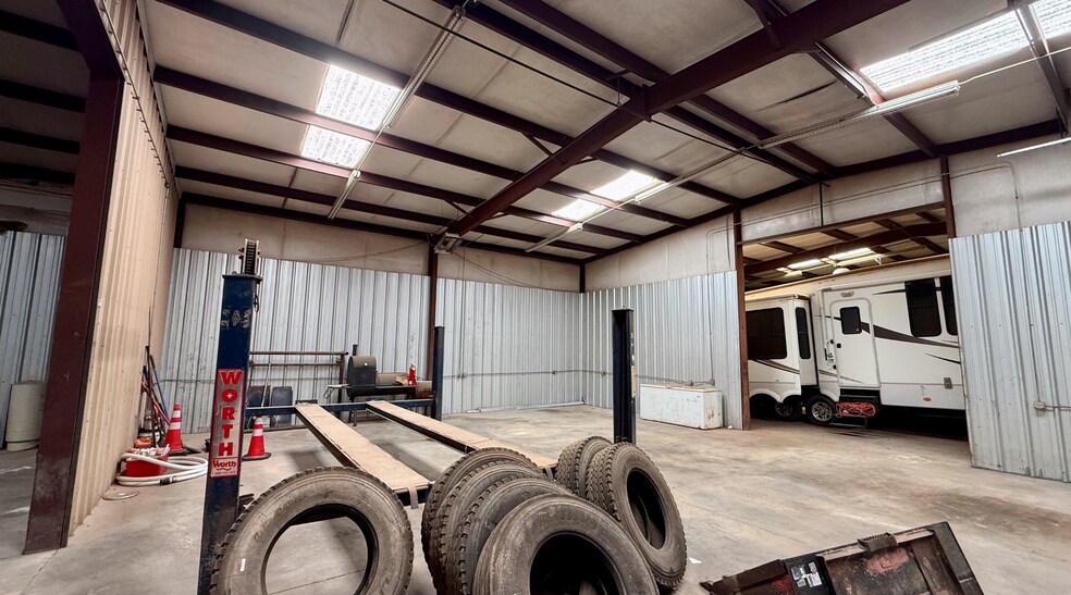 More Photos Of 5509 S County Rd 1185, Midland Industrial For Lease