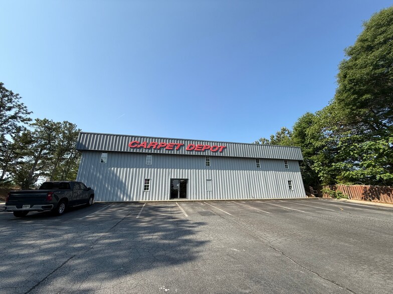 Primary Photo Of 2005 McGee Rd, Snellville Service For Lease