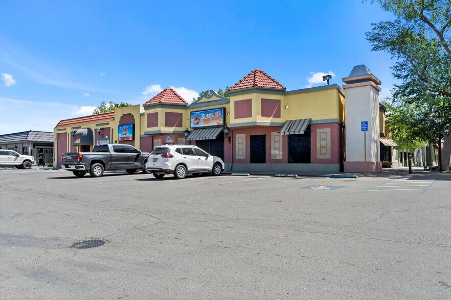 More Photos Of 200 N J St, Tulare Restaurant For Lease