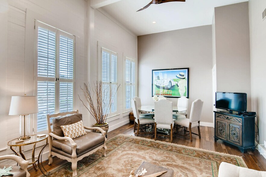 More Photos Of 706 S Austin Ave, Georgetown Storefront Retail Office For Lease