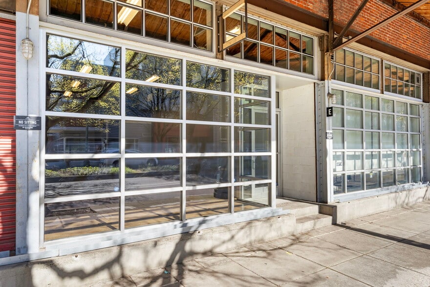 More Photos Of 600 NW Naito Pkwy, Portland General Retail For Sale